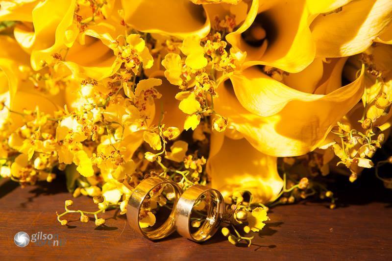 Apagar as fotos do casamento na frente do noivo? Quem nunca?